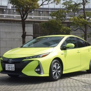 トヨタ プリウスPHV