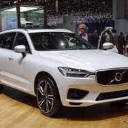 ボルボ XC60 新型のPHV「T8 ツインエンジン」（ジュネーブモーターショー2017）