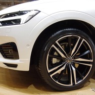 ボルボ XC60 新型のPHV「T8 ツインエンジン」（ジュネーブモーターショー2017）