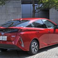 トヨタ プリウスPHV