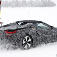 BMW i8 ロードスタースクープ写真