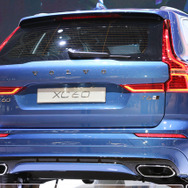 ボルボ XC60 新型「T6 R-デザイン」（ジュネーブモーターショー2017）