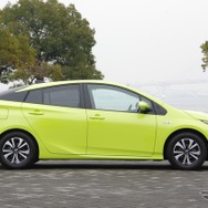 トヨタ プリウスPHV 新型