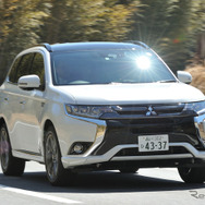 三菱 アウトランダーPHEV Sエディション