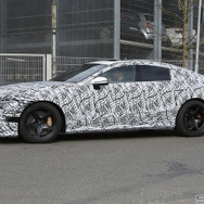 メルセデスAMG GT 4スクープ写真