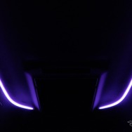 LEDルーフカラーイルミネーション。カラーは16種類切り替え。