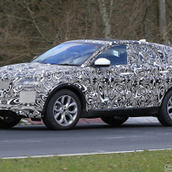 ジャガー E-PACE スクープ写真