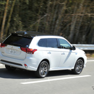 三菱 アウトランダーPHEV Sエディション