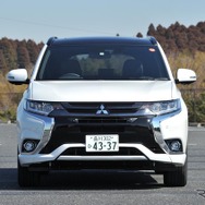 三菱 アウトランダーPHEV Sエディション