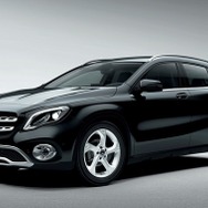 メルセデスベンツ GLA220 4マチック