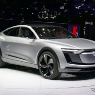 『アウディ e-tron スポーツバック・コンセプト』のボディサイズはA7級の全長4.90ｍ×全幅1.98ｍ×全高1.53ｍ