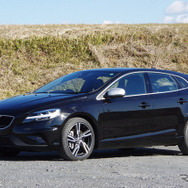 ボルボ V40 D4 R-DESIGN ポールスターエディション