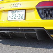 アウディ R8 V10 plus