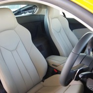 アウディ R8 V10 plus