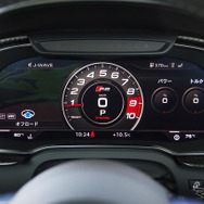 アウディ R8 V10 plus