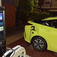 道中、一度だけ普通充電で満充電状態にしてみたの図。