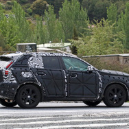 ボルボ　XC40 スクープ写真