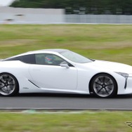 レクサス LC500h
