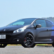 プジョー 208GTi by PEUGEOT SPORT