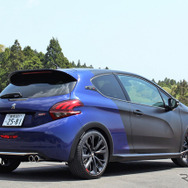 プジョー 208GTi by PEUGEOT SPORT