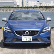 ボルボ V40 D4 R-Design ポールスターエディション