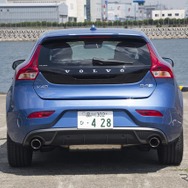 ボルボ V40 D4 R-Design ポールスターエディション