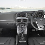 ボルボ V40 D4 R-Design ポールスターエディション
