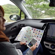 今回の取材で大活躍したアプリの「大子町ドライブマップ」と「大子町文化遺産ナビ」。プリウスPHVに搭載ナビともスムーズに連携できた