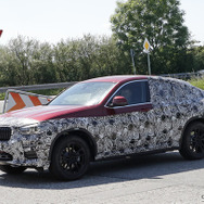 BMW X4次期型　スクープ写真