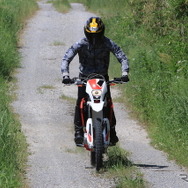 原付2種免許で乗ることができる SMW RS125R。