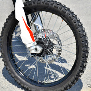 原付2種免許で乗ることができる SMW RS125R。