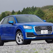アウディ Q2