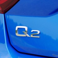 アウディ Q2