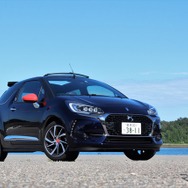 DS3カブリオ イネス・ド・ラ・フレサンジュ