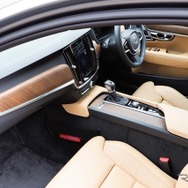 ボルボV90 T6 AWD インスクリプション