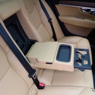 ボルボV90 T6 AWD インスクリプション