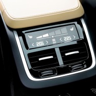 ボルボV90 T6 AWD インスクリプション