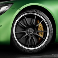 メルセデスAMG GT R
