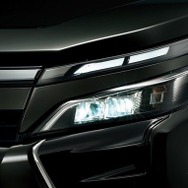 トヨタ ヴォクシー Bi-Beam LEDヘッドランプ（オートレベリング機能付）＋LEDクリアランスランプ