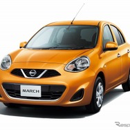 日産 マーチ（サンライトオレンジ）