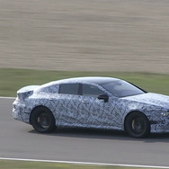 メルセデス AMG GT 4ドア　スクープ動画