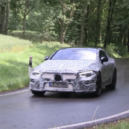 メルセデス AMG GT 4ドア　スクープ動画