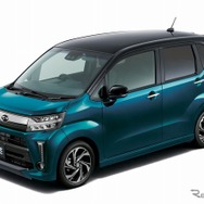 ダイハツ ムーヴカスタムブラックマイカメタリック×レーザーブルークリスタルシャイン