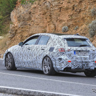 メルセデス AMG A45 次期型スクープ写真