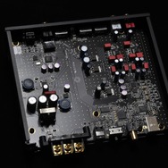 オーディオテクニカ『デジタルトランスポート・D/Aコンバーター AT-HRD500』。
