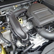 アウディ Q2 1.0TFSIスポーツ
