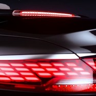 OLEDテールランプが採用されるメルセデス S クラスクーペ＆カブリオレ改良新型