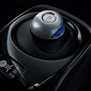 日産 ノート e-POWER メダリスト ブラックアロー