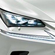 レクサス NX 三眼フルLEDヘッドランプ