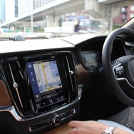 ボルボ V90 T8 インスクリプション